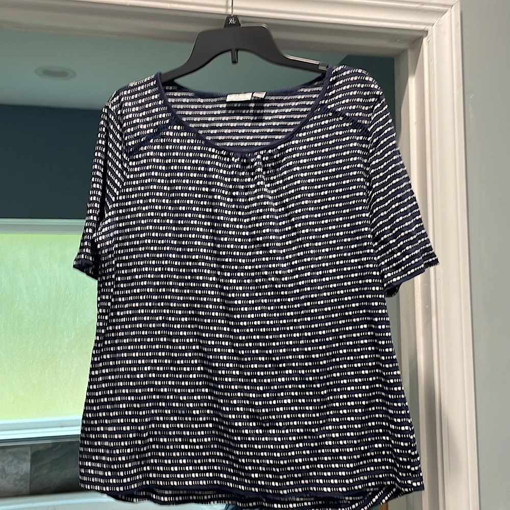 Croft and Barrow XL shirt. Blue with white dots.